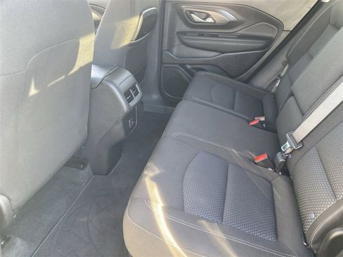 Used 2022 GMC Terrain SLE w/ Driver Convenience Package image 14