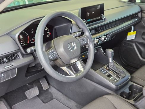 Certified 2025 Honda CR-V EX image 10