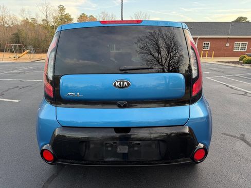Used 2016 Kia Soul + w/ Designer's Package image 6