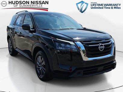 Used 2024 Nissan Pathfinder SV