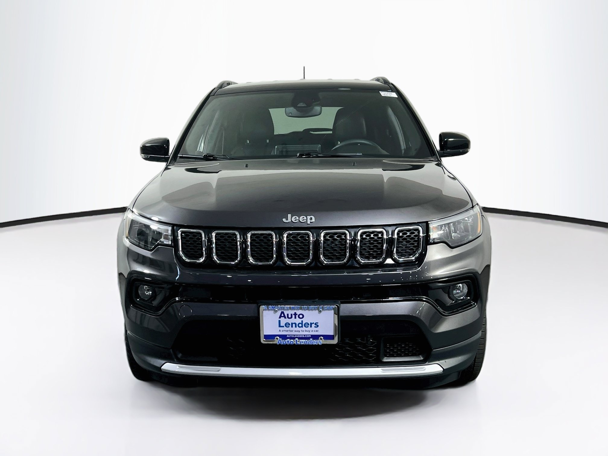 Used 2023 Jeep Compass Limited AWD/4WD image 2