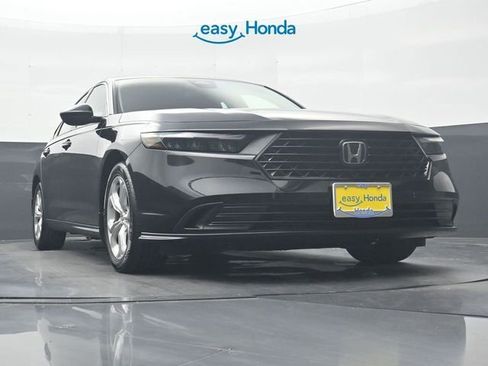 Used 2023 Honda Accord LX image 28