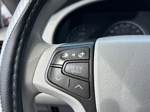 Used 2012 Toyota Sienna LE FWD image 17