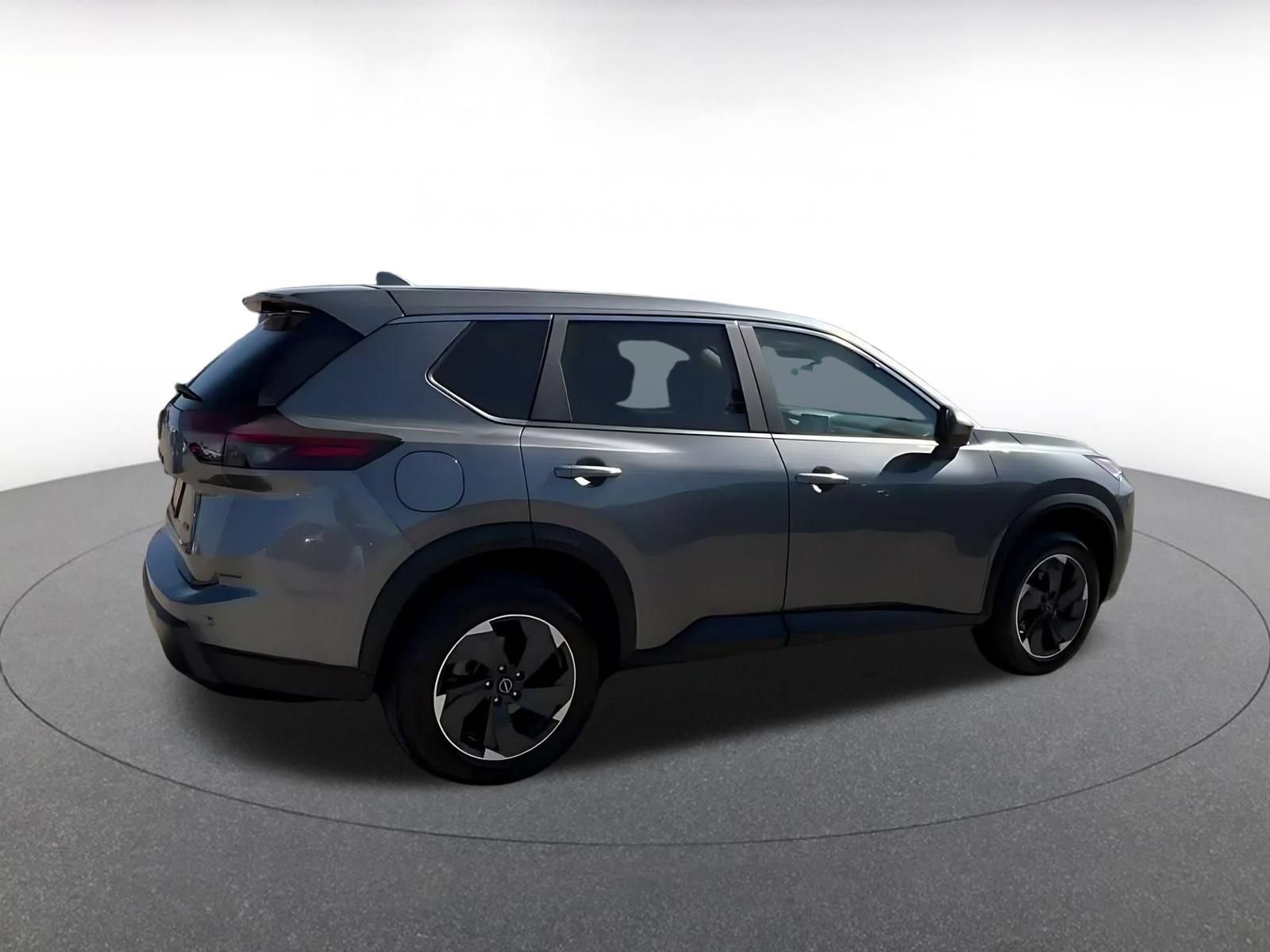 Used 2025 Nissan Rogue SV AWD/4WD image 13