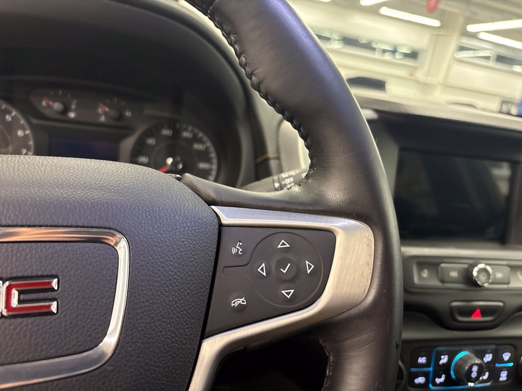 Used 2018 GMC Terrain SLE w/ Driver Convenience Package AWD/4WD image 15