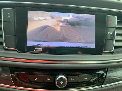 Used 2020 Buick Enclave Essence FWD image 41