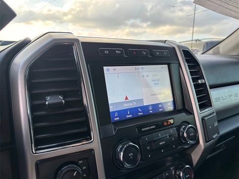 Used 2020 Ford F350 Lariat w/ Lariat Ultimate Package image 18