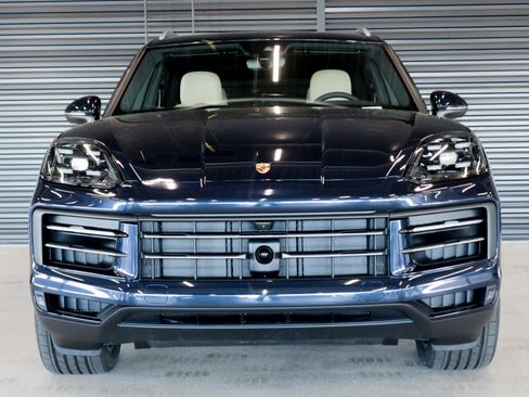 Used 2025 Porsche Cayenne S image 8