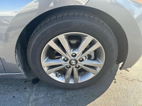 Used 2018 Hyundai Elantra SEL image 5