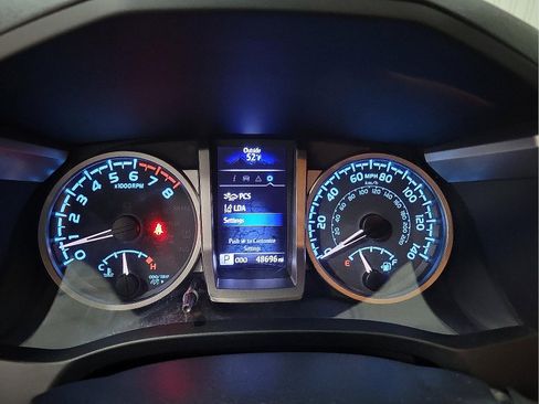 Certified 2020 Toyota Tacoma SR5 image 11