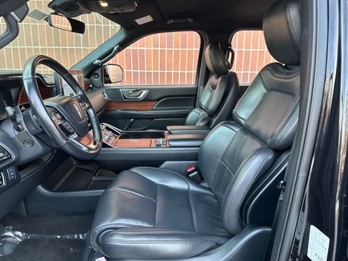 Used 2024 Lincoln Navigator L 4WD image 25