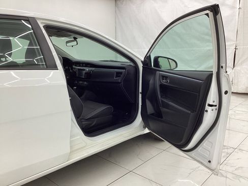 Used 2014 Toyota Corolla S image 17