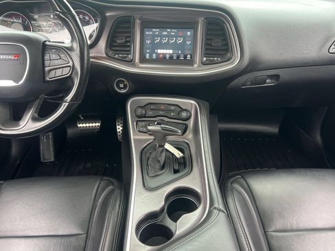 Used 2019 Dodge Challenger R/T w/ Driver Convenience Group RWD image 13