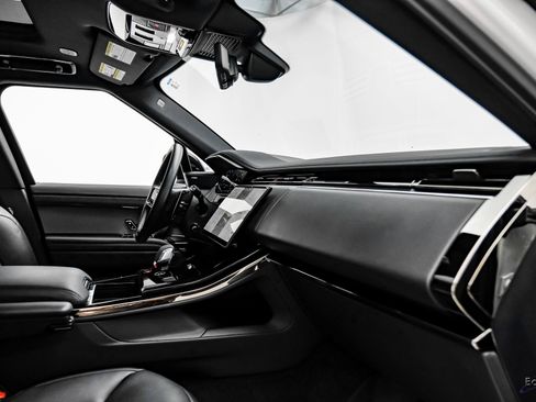 Used 2025 Land Rover Range Rover Sport Dynamic SE image 41