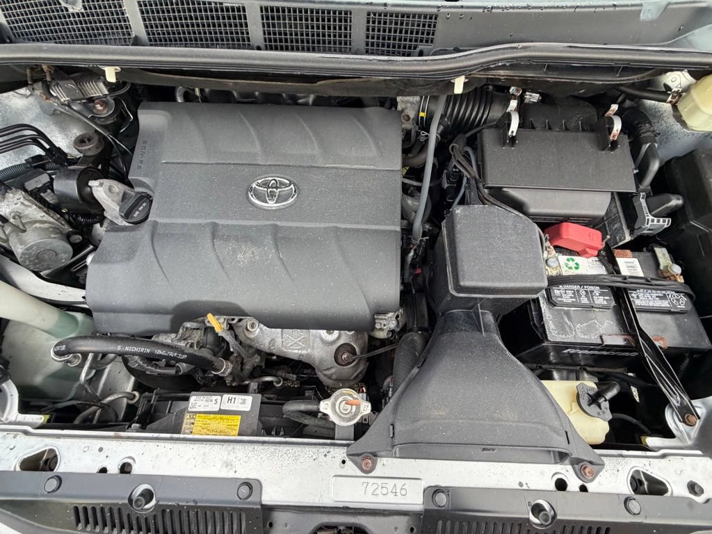 Used 2015 Toyota Sienna LE FWD image 39