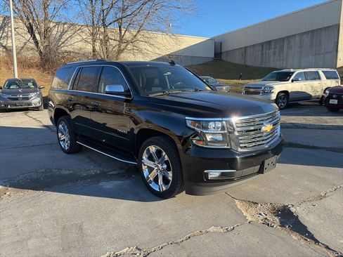 Used 2018 Chevrolet Tahoe Premier image 3