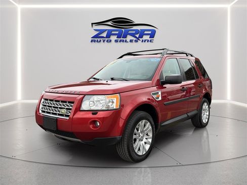 Used 2008 Land Rover LR2 SE image 3