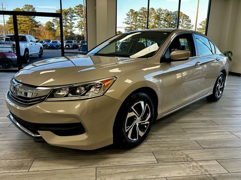 Used 2016 Honda Accord LX image 3