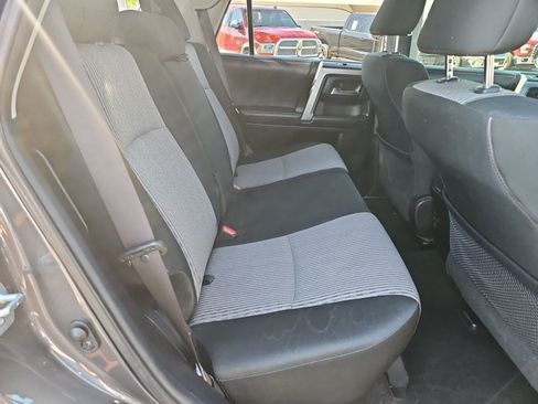 Used 2018 Toyota 4Runner SR5 AWD/4WD image 19