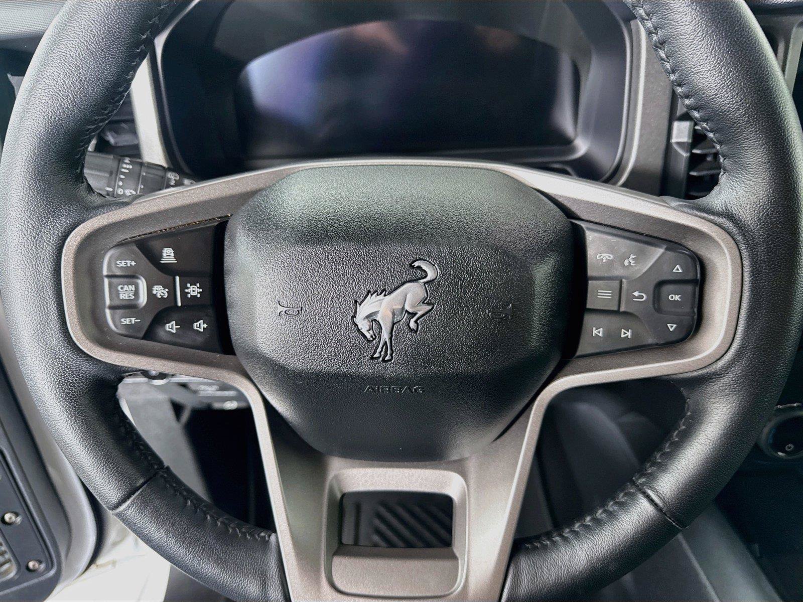 Used 2025 Ford Bronco Badlands AWD/4WD image 15