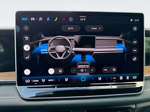 New 2026 Volkswagen Tiguan SEL R-Line AWD/4WD image 17