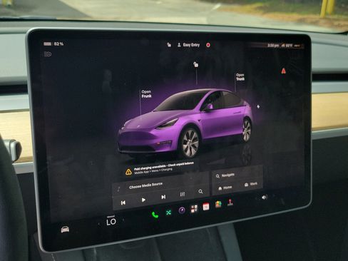 Used 2023 Tesla Model Y Long Range AWD/4WD image 9