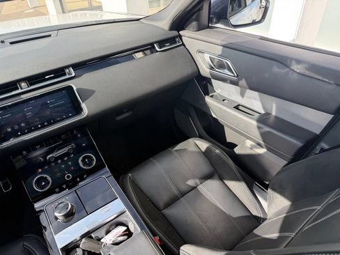 Used 2018 Land Rover Range Rover Velar R-Dynamic SE AWD/4WD image 7