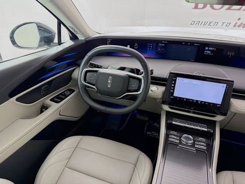 New 2026 Lincoln Nautilus Premier w/ Jet Appearance Package AWD/4WD image 25