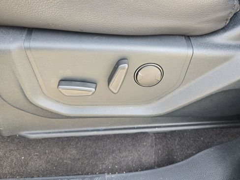 Used 2020 Ford Expedition XLT w/ Equipment Group 202A image 12