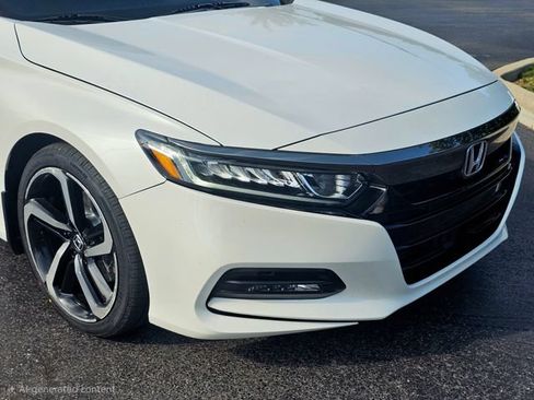 Used 2019 Honda Accord Sport image 4