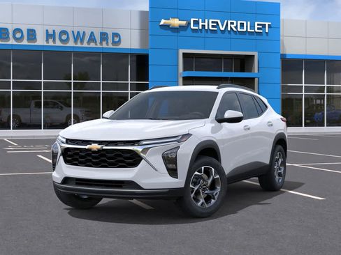 Used 2026 Chevrolet Trax LT image 6