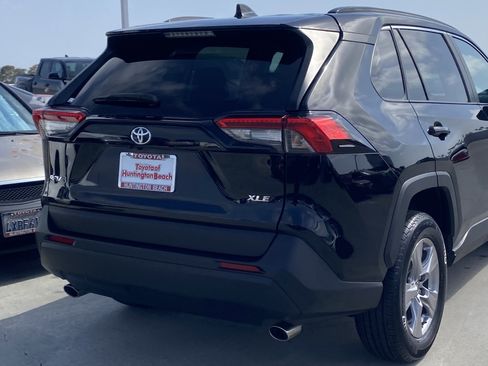 Certified 2025 Toyota RAV4 XLE FWD image 4
