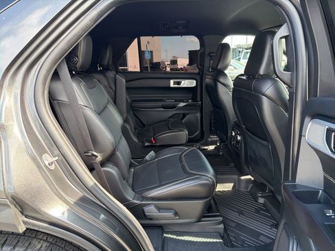 Used 2020 Ford Explorer ST w/ Premium Technology Package AWD/4WD image 19
