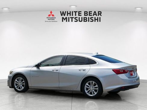 Used 2017 Chevrolet Malibu Hybrid FWD image 4