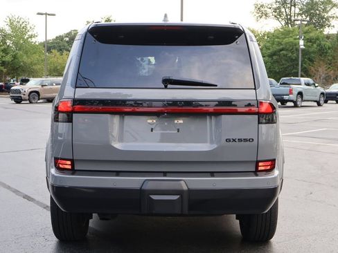 Used 2024 Lexus GX 550 w/ Cold Area Package AWD/4WD image 7