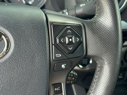 Used 2018 Toyota Tacoma TRD Off-Road w/ Technology Package RWD image 19