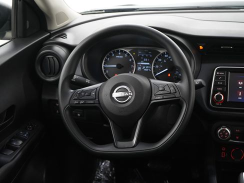 Used 2024 Nissan Kicks S image 14