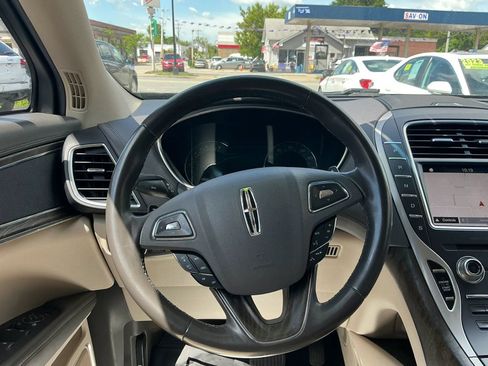 Used 2017 Lincoln MKX Reserve AWD/4WD image 22