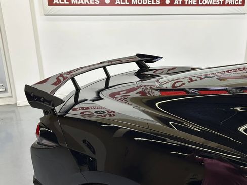 Used 2020 Chevrolet Corvette Stingray Preferred Cpe w/ 2LT Preferred Equipment Group RWD image 18
