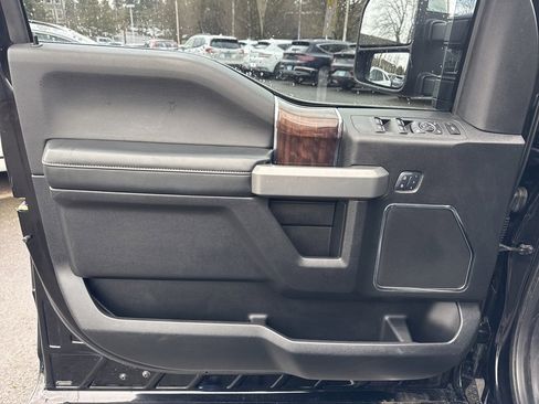 Used 2017 Ford F250 Platinum w/ Platinum Ultimate Package image 21