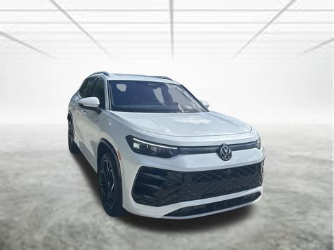 New 2026 Volkswagen Tiguan SEL R-Line AWD/4WD image 7