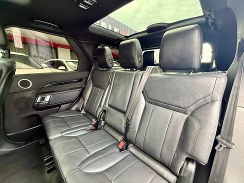 Used 2018 Land Rover Discovery SE AWD/4WD image 40