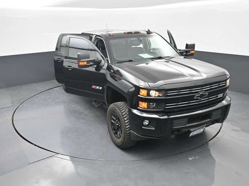 Used 2016 Chevrolet Silverado 2500 LT w/ Midnight Edition AWD/4WD image 36