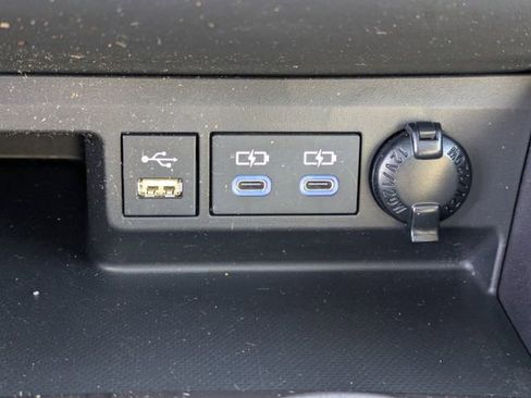 Certified 2022 Toyota Highlander Platinum image 27