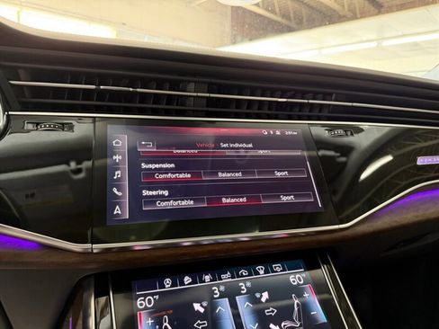 Used 2019 Audi Q8 Prestige w/ Luxury Package AWD/4WD image 35