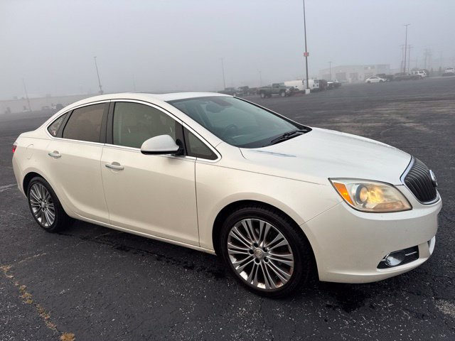 Used 2013 Buick Verano Leather FWD image 3