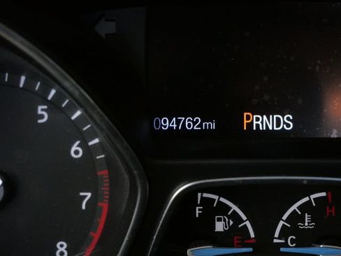 Used 2016 Ford Focus SE w/ SE Sport Package FWD image 19