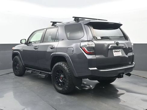 Used 2021 Toyota 4Runner SR5 AWD/4WD image 3