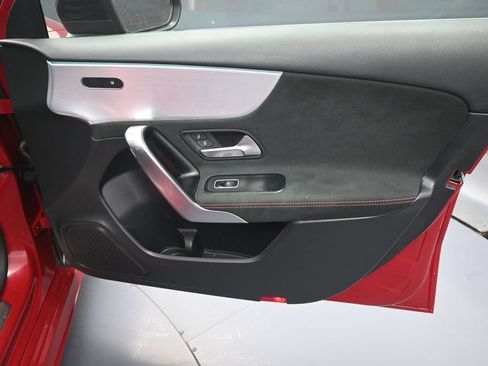 Used 2022 Mercedes-Benz A 220 4MATIC image 33