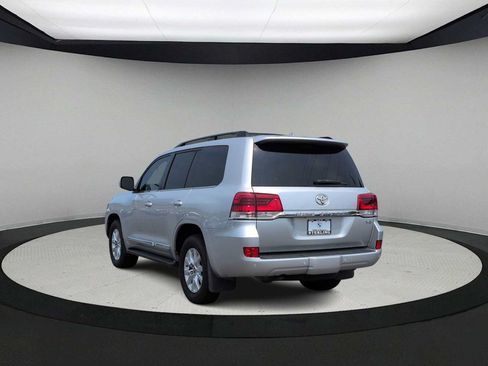 Used 2018 Toyota Land Cruiser AWD/4WD image 6